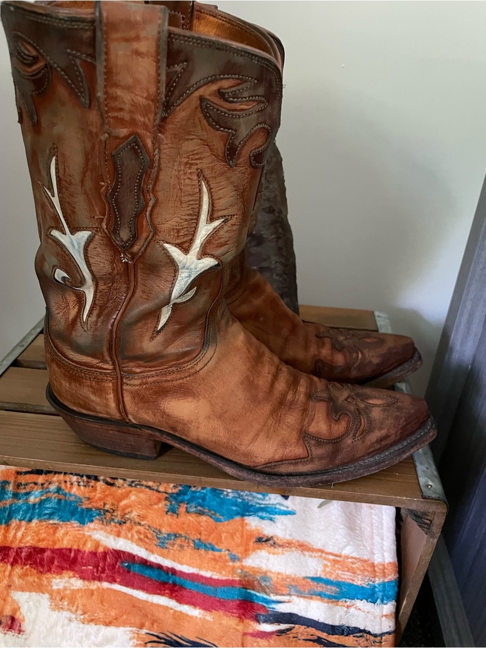 LUCCHESE TWO TONE TAN MAD DOG GOAT W CHOCOLATE MAD DOG GOAT WINGTIP 1883